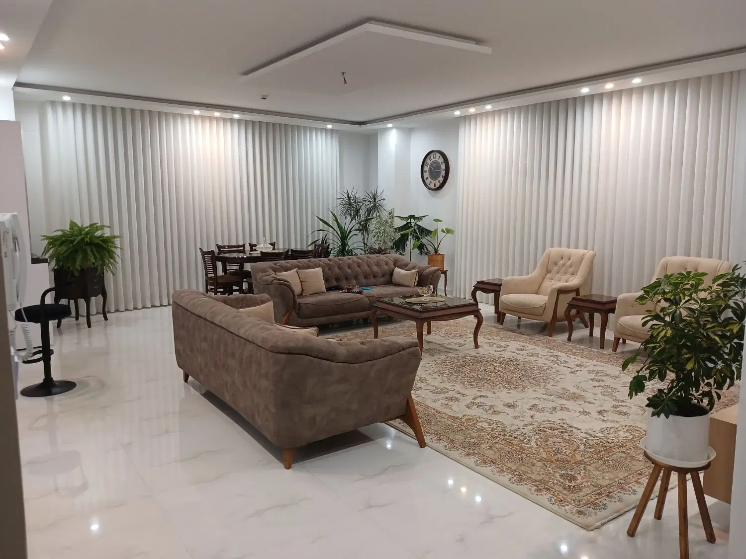 آپارتمان ۱۳۶ متری ۳ خوابه
