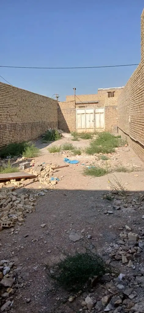 زمین ۱۵۰ متری