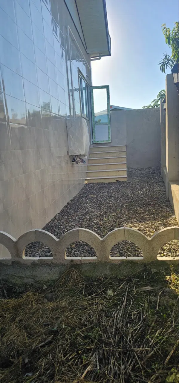 ۲۰۵ متر ویلای نوساز سنددار