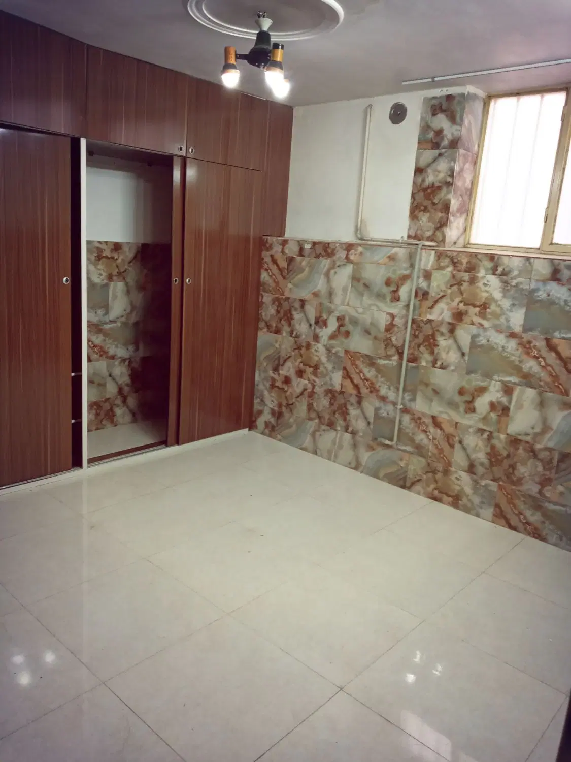 ویلایی مرکزشهر رهن 360اجاره 4تومن