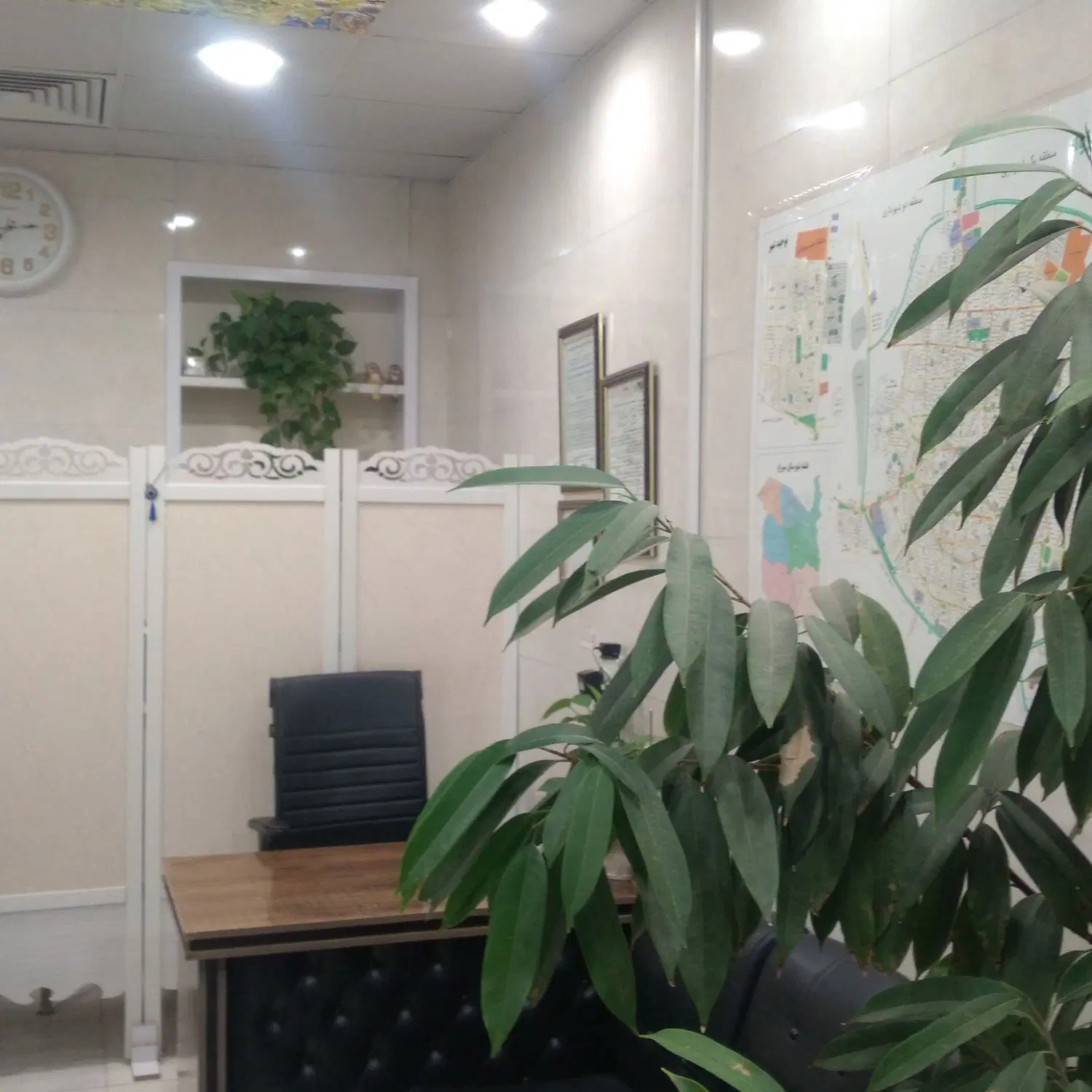 مغازه محدوده میدان بیضی