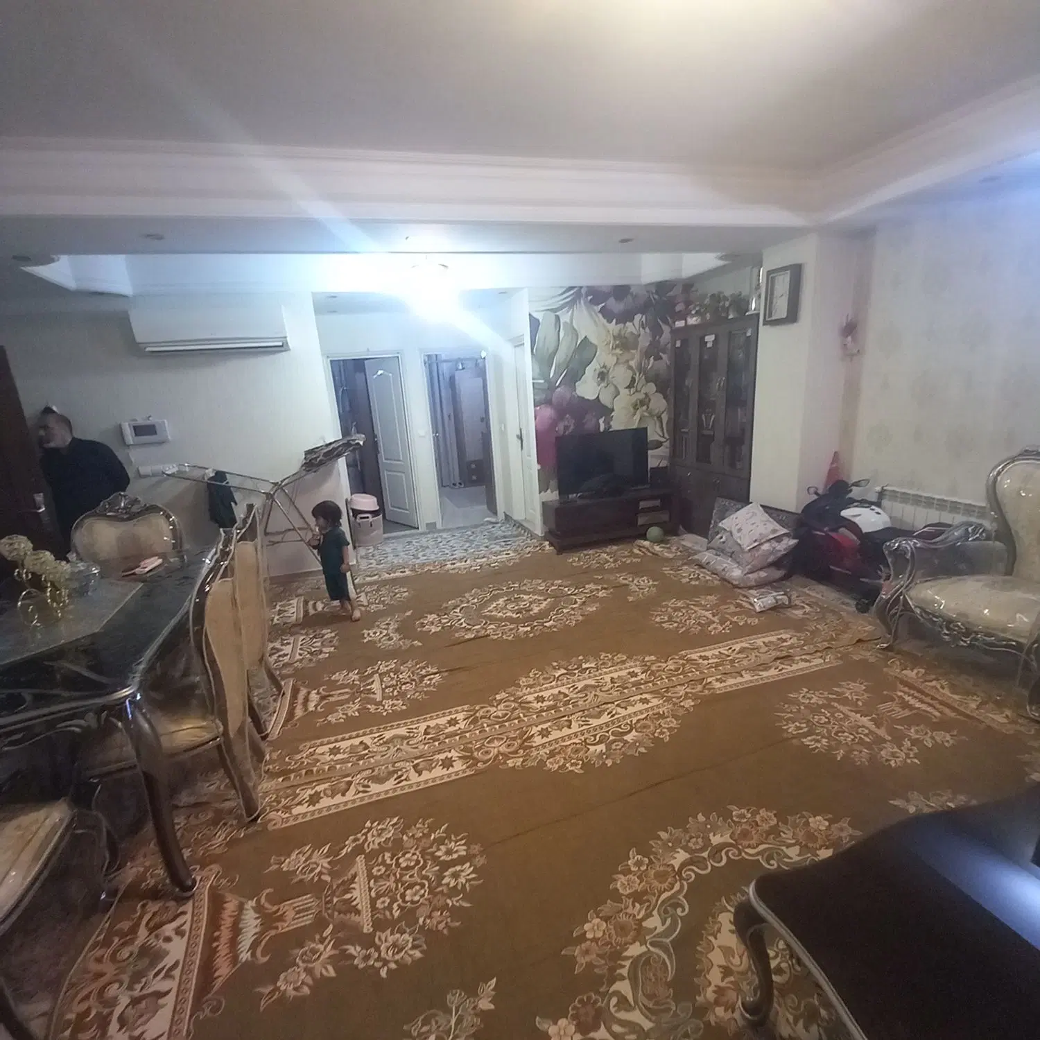 ۷۷متر_۲خوابه_فول امکانات_سالن پرده خور