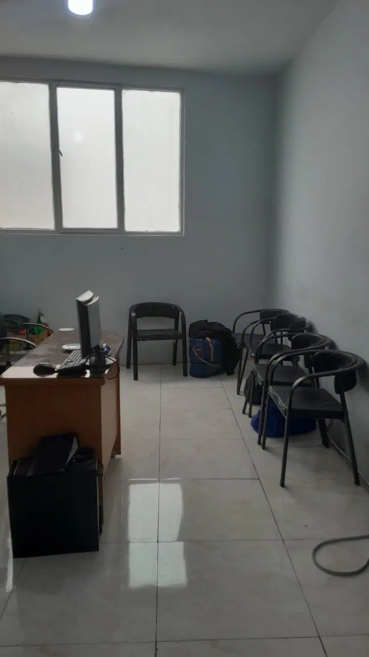 ۸۴مترموقعیت اداری چهارراه گلی