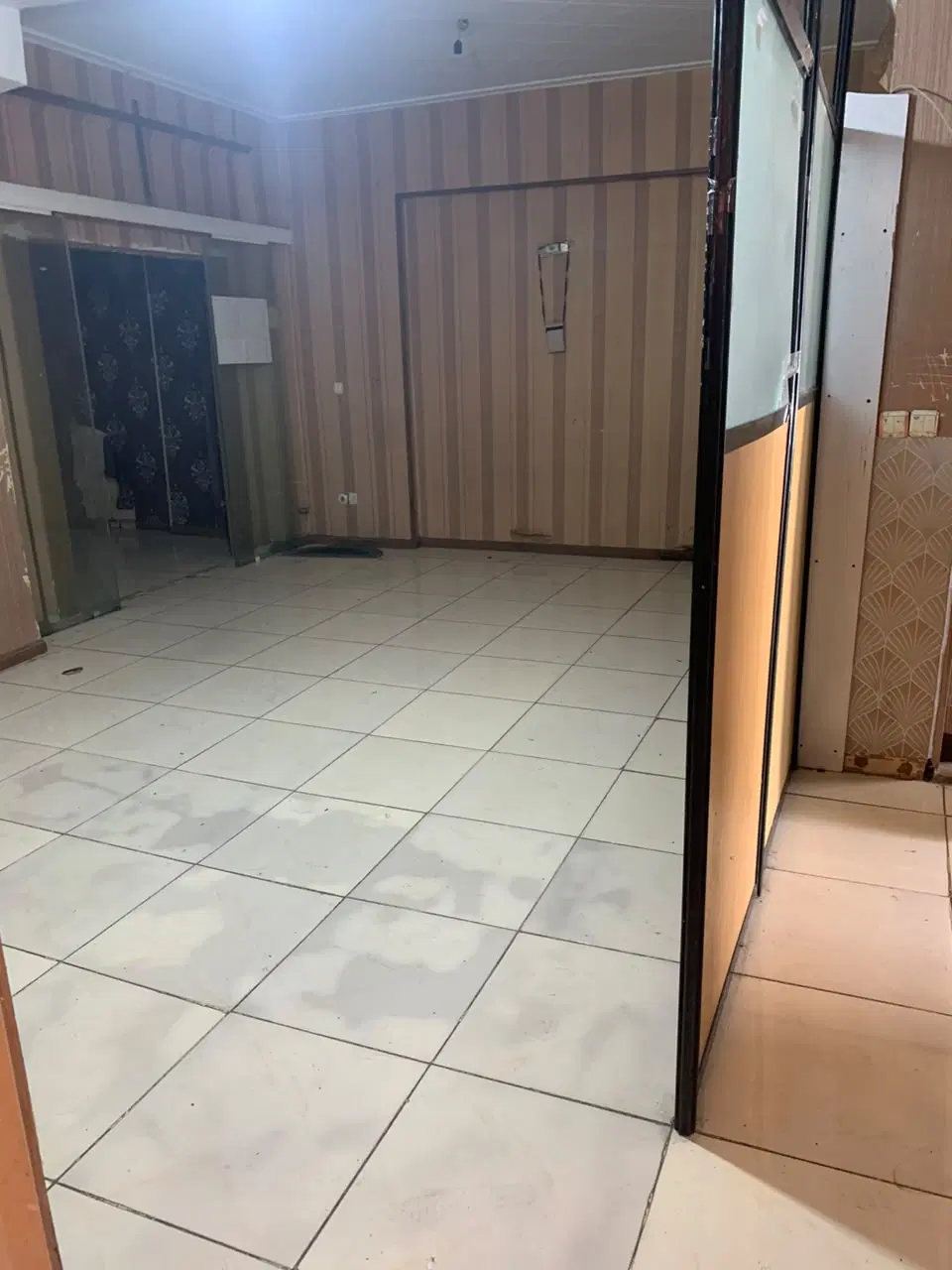 دفتر کار 105متری اکازیون خواجه نصیر