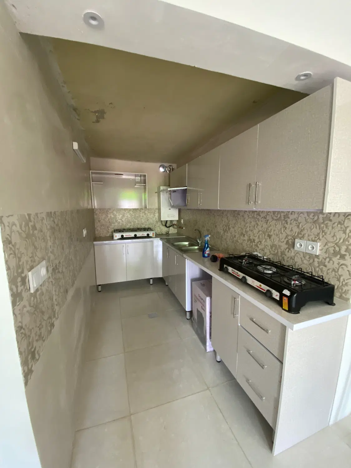 خوابگاه دخترانه در تاپ لوکیشن