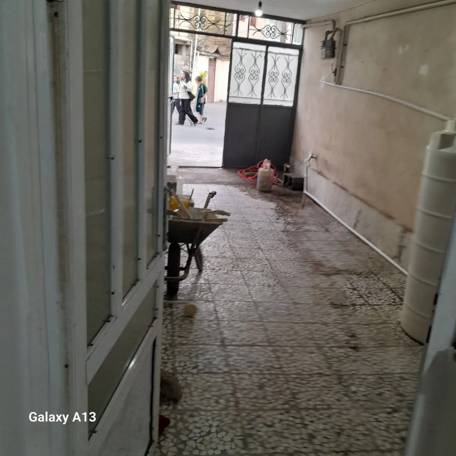 اجاره ط همکف 70متری با پارکینگدر نواوران 18بر اصلی