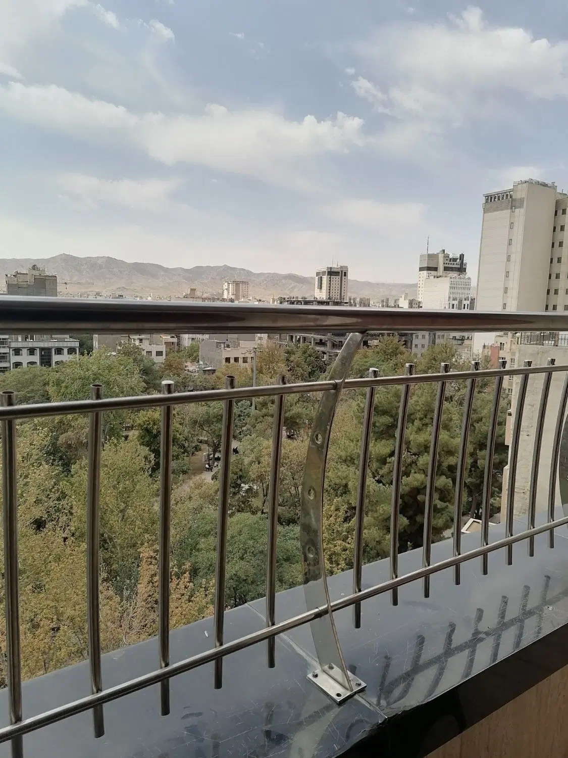 ۱۲۵ متر ،بازسازی‌شده ،۹.۸ میلیارد