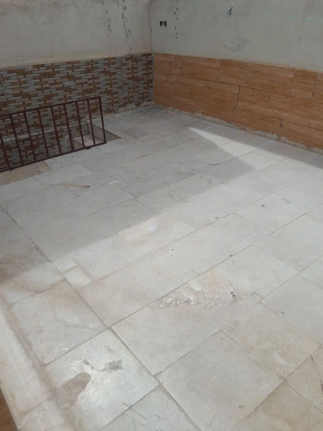 خانه دوطبقه ومغازه نهضت آباد نجف آباد اصفهان