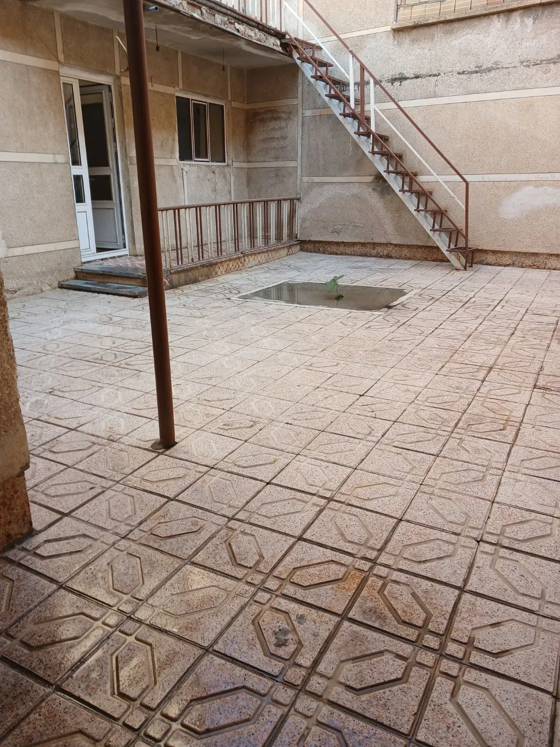 فروش حیاط ویلایی