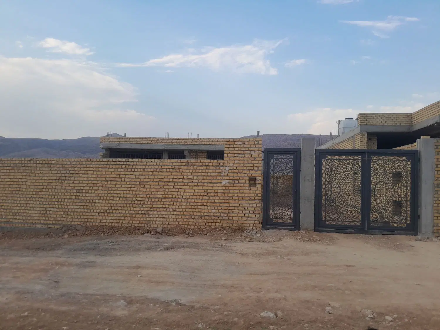 زمین نوراباد ممسنی
