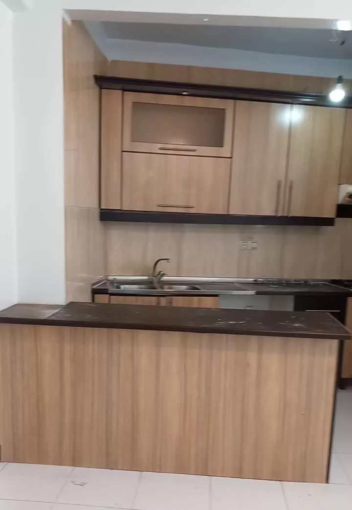 آپارتمان ۲ خوابه ۶۸ متری حیاط دار سهروردی