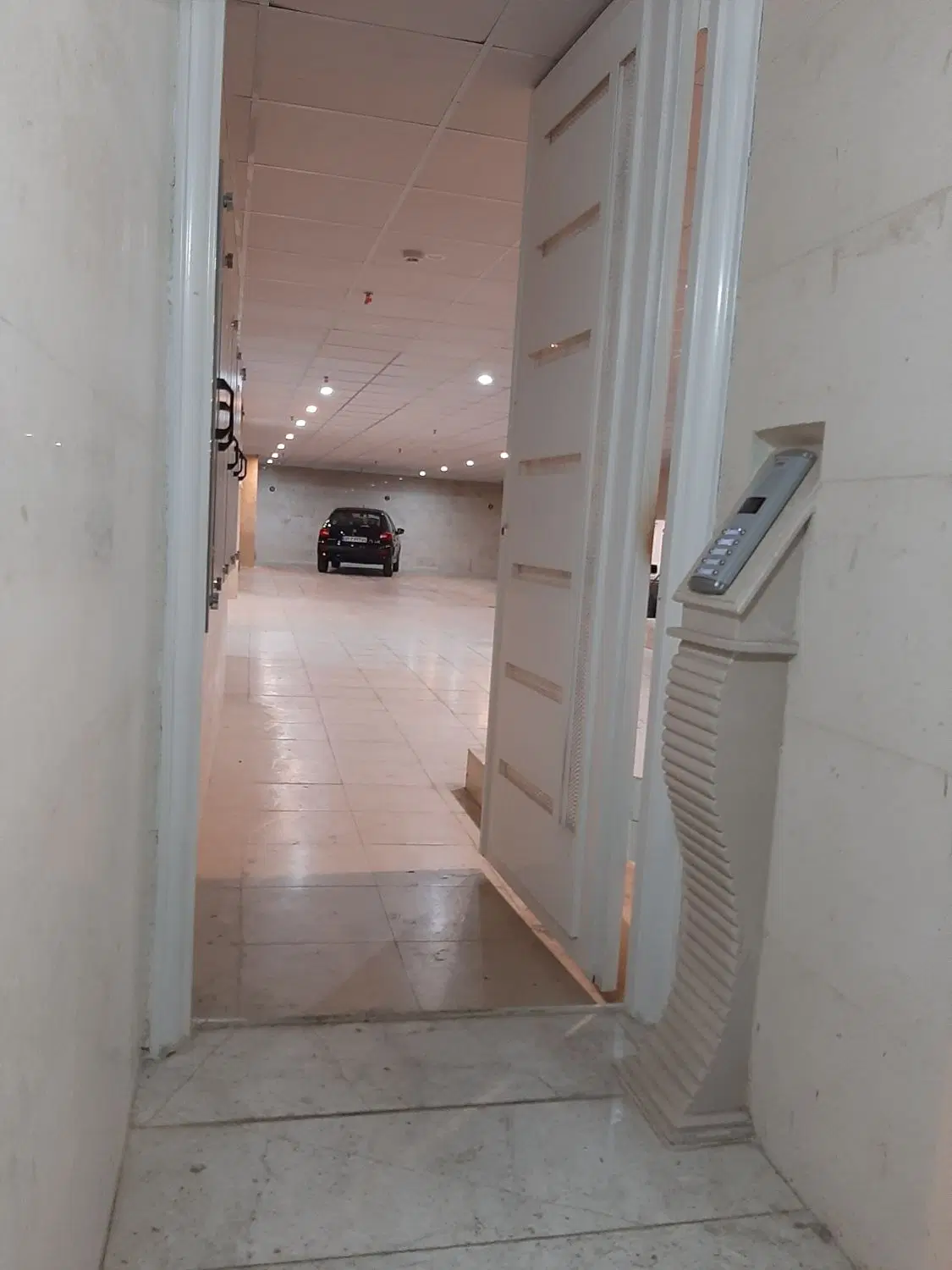 آپارتمان ۱۰۰متری خ سبحانی