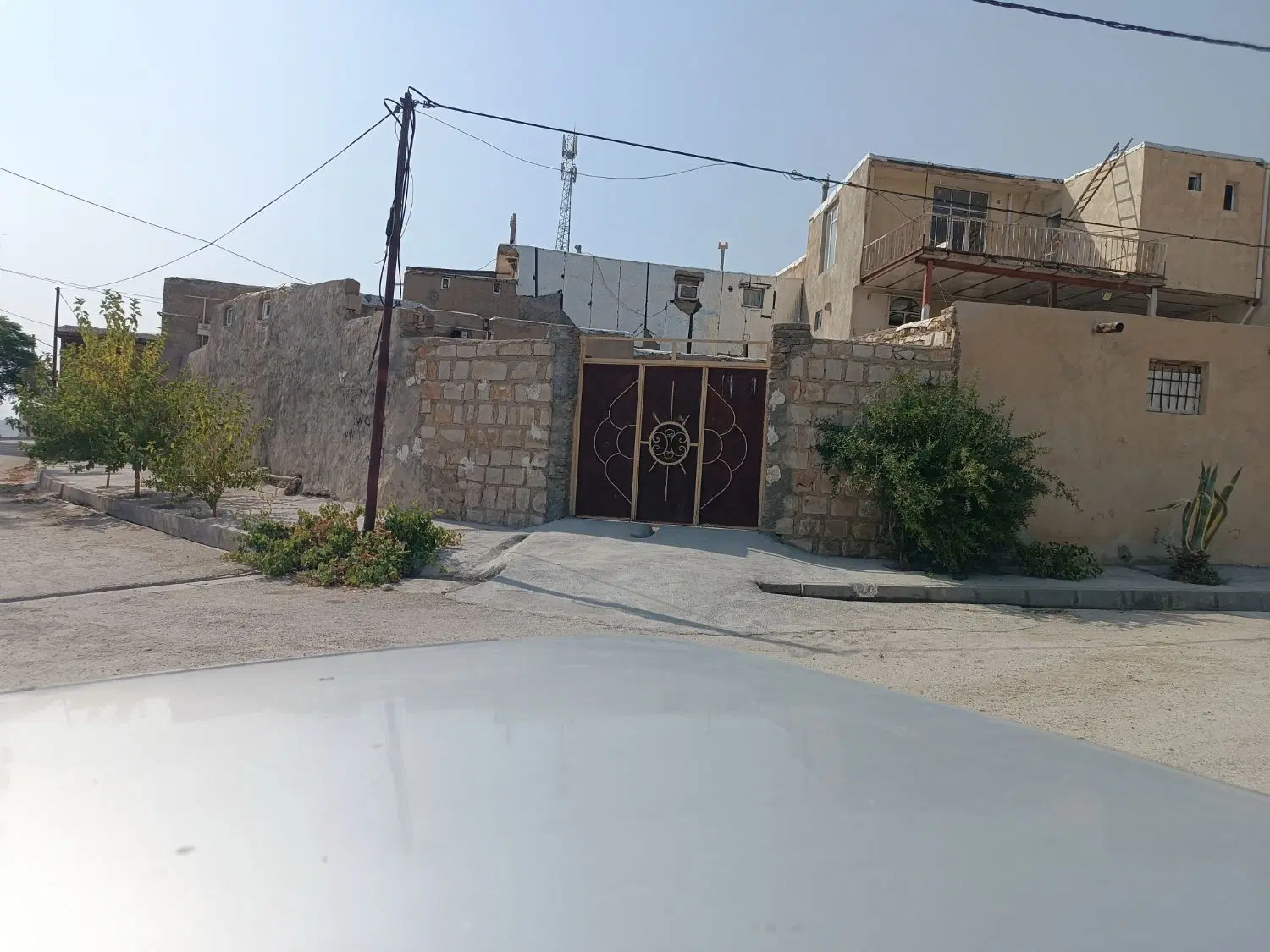 ملک فروشی
