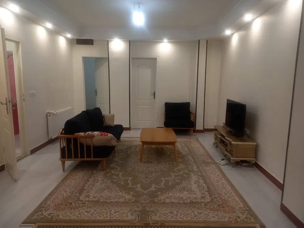 ۶۷ متر دو خوابه با پارکینگ خ هاشمی خوش