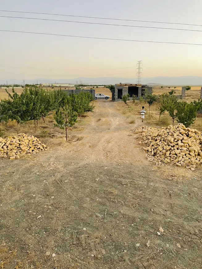 زمین باغ
