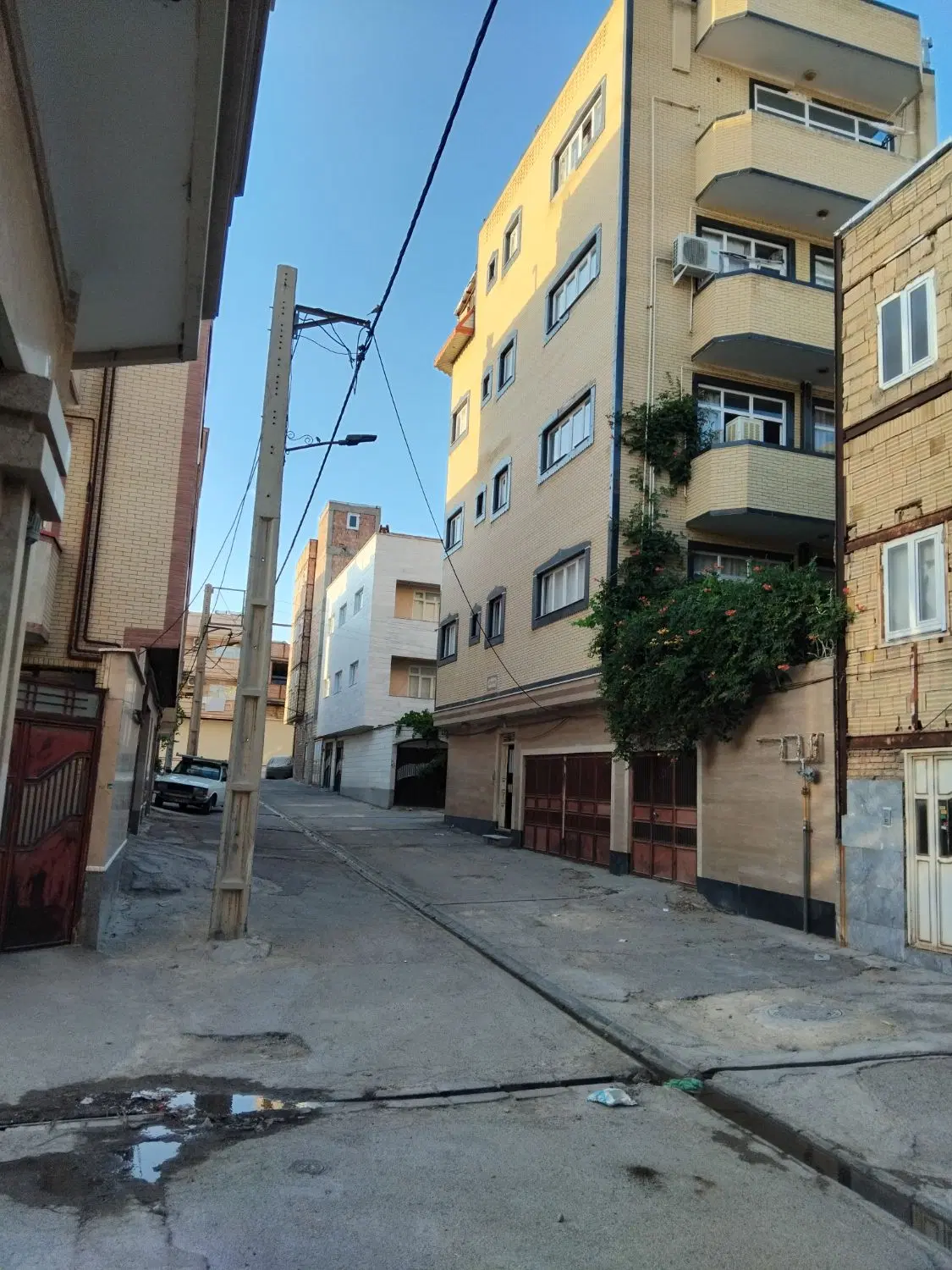 پارکینگ یا انباری