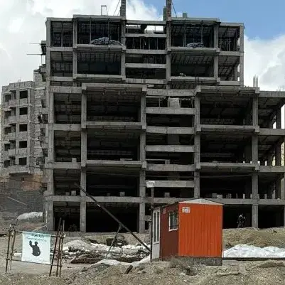 آپارتمان در حال ساخت