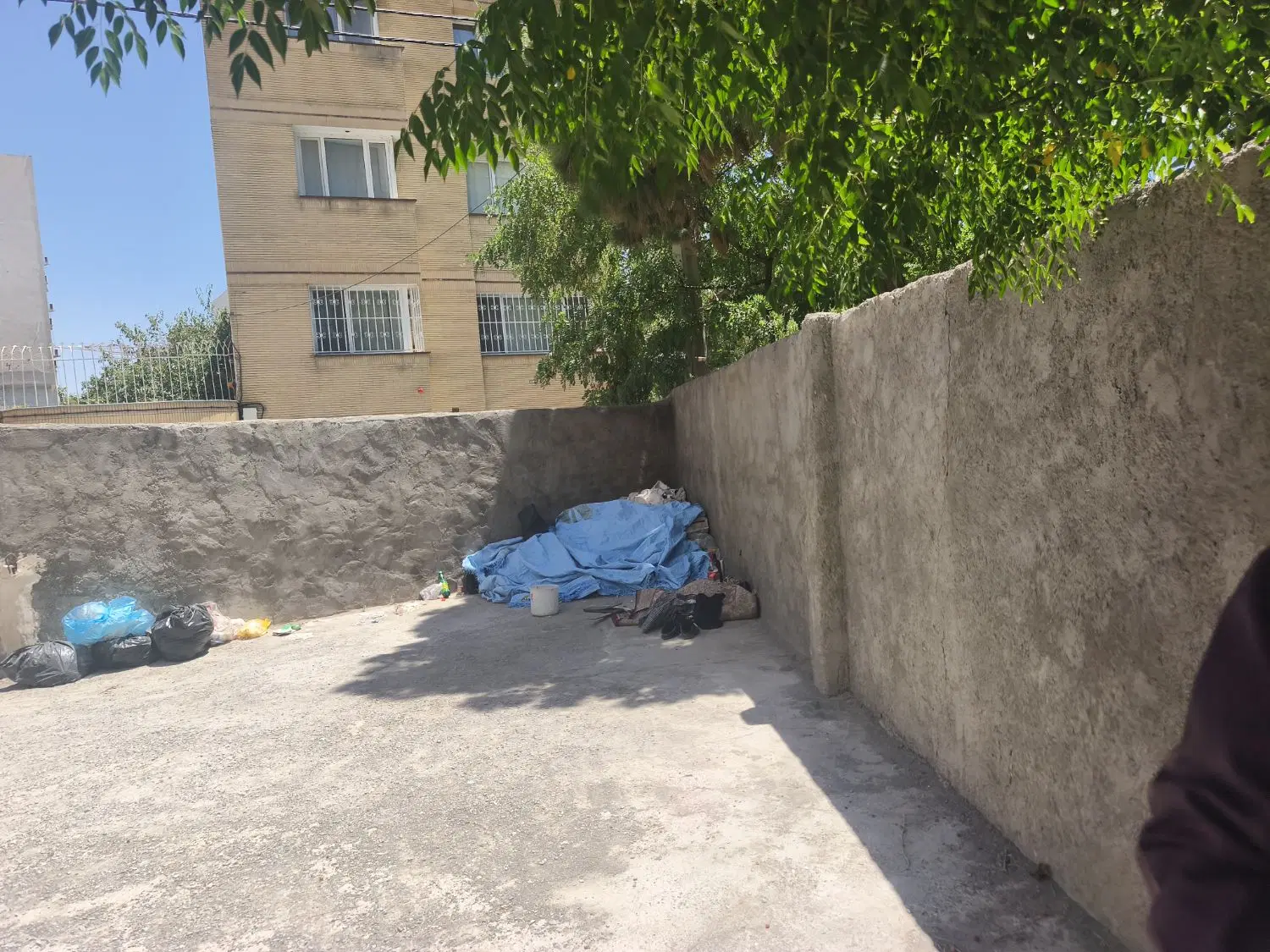 زمین سر دونبش سرشور کوچه رانندگان