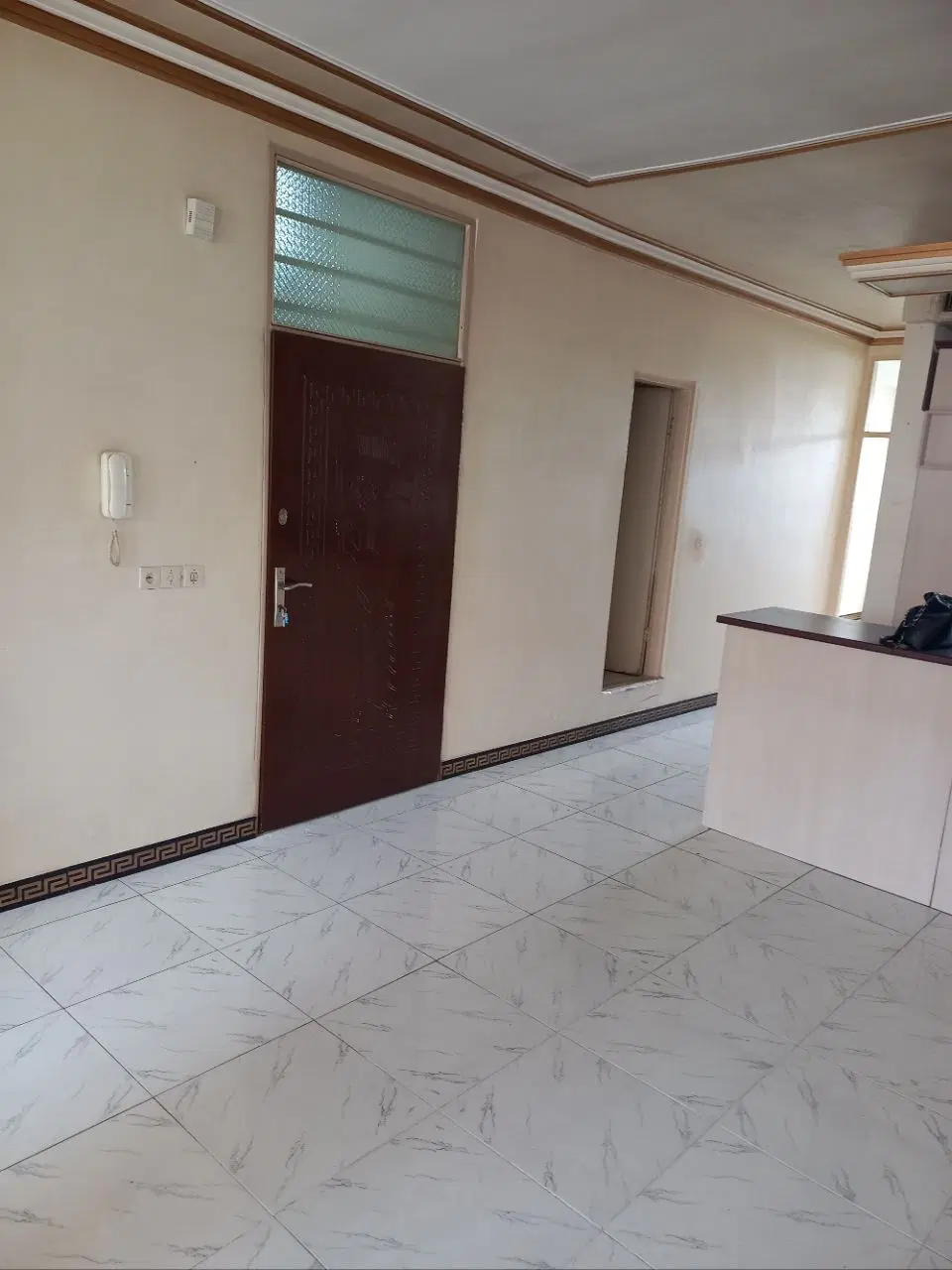 آپارتمان ۱۰۰ متری ۲ خواب پارکینگ دار