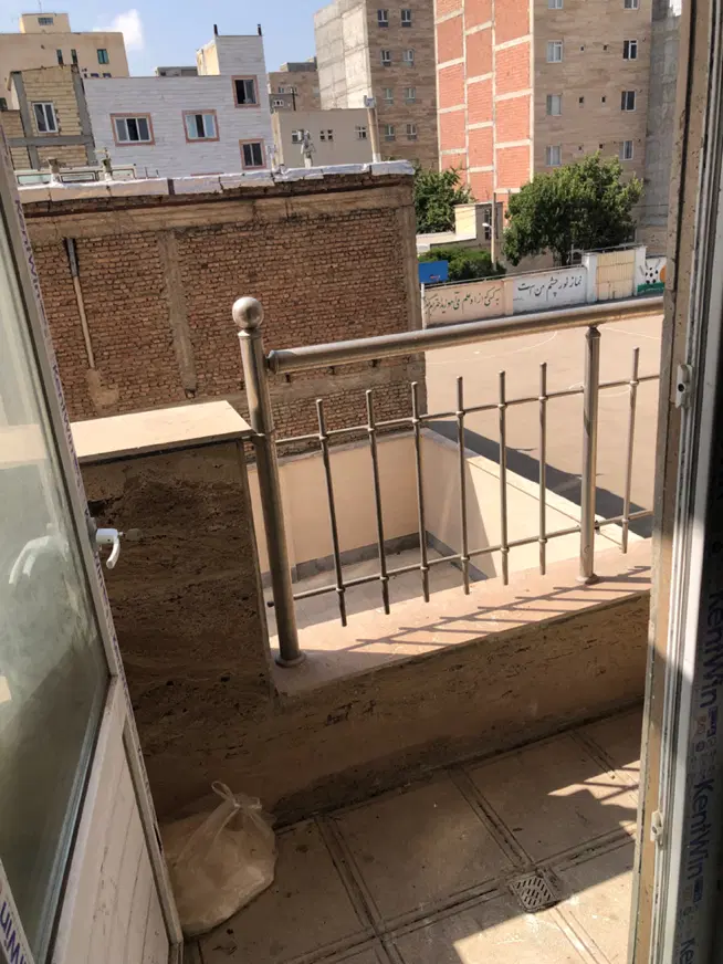 واحد ۱۳۵ متری در میدان جهاد