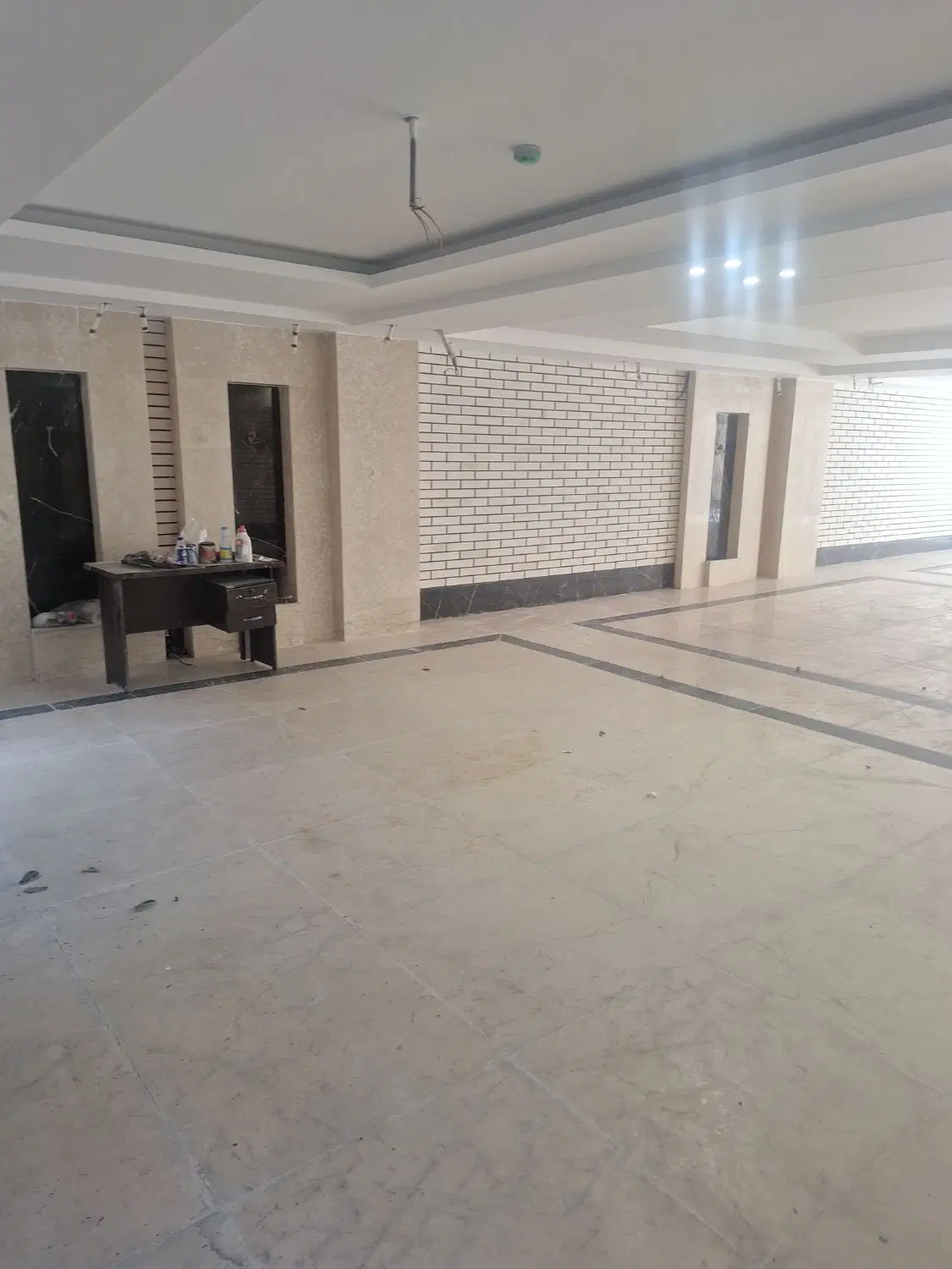 اجاره واحد تجاری اداری ۱۸۰متری محدوده شریعتی