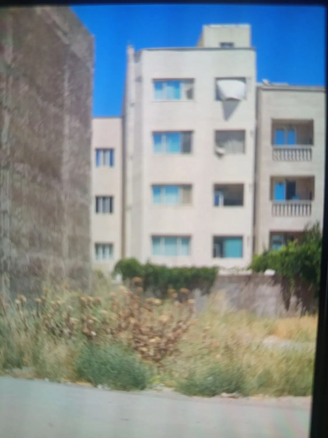 زمین 120متر