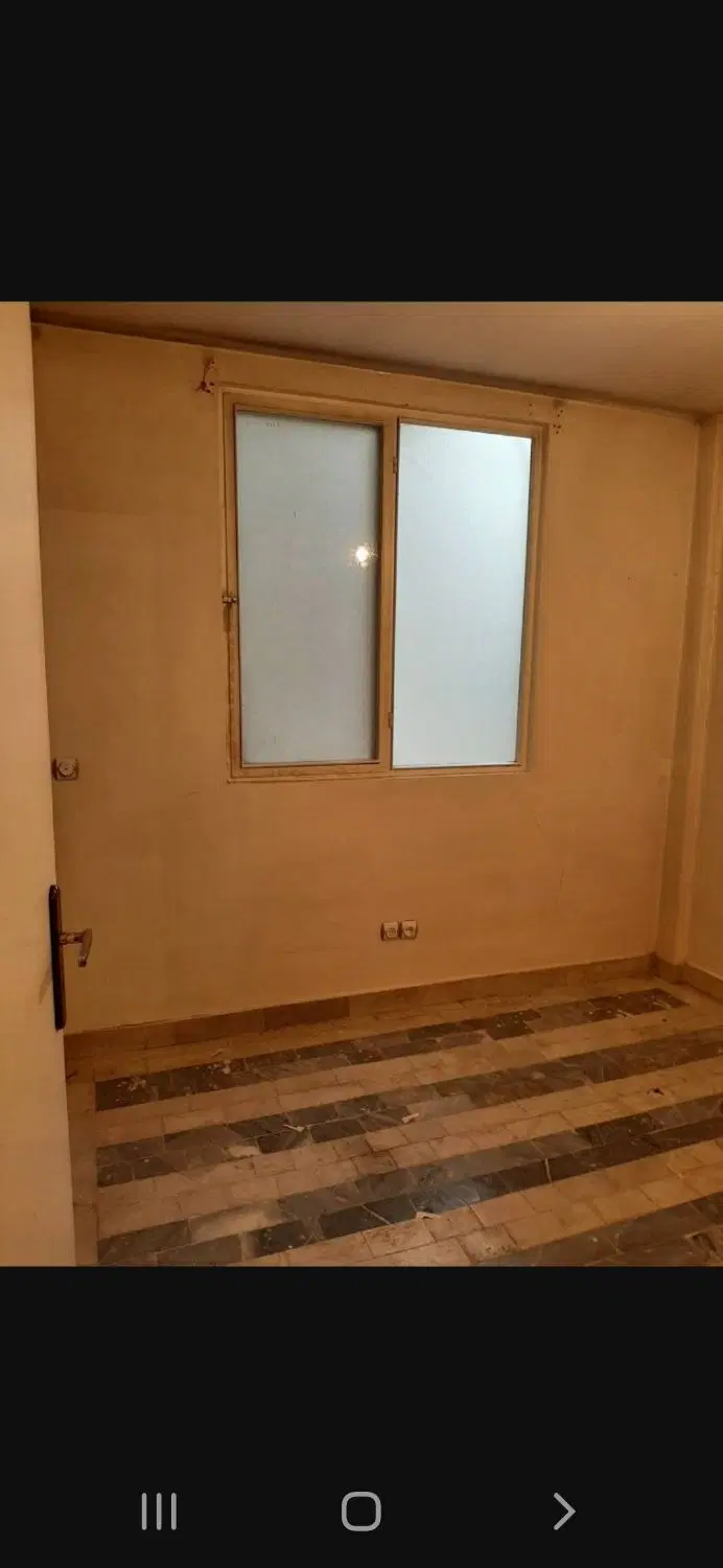 ۴۶ مترپیروزی  پارکینگ سندی  انباری سندی  بالکن
