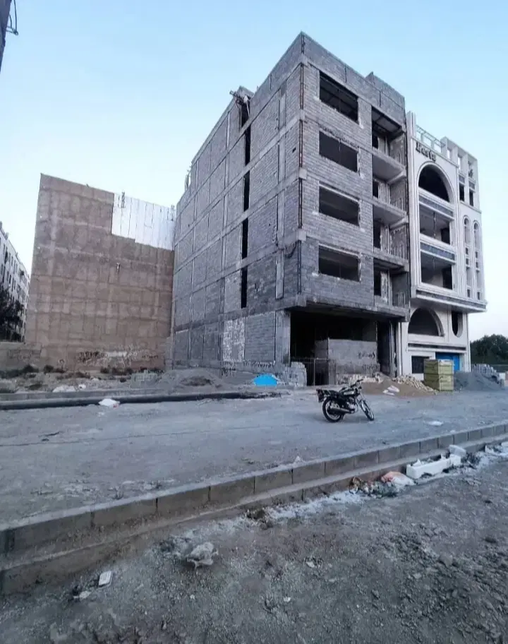 ۱۹۶ متر زمین مسکونی_ موقعیت بی نظیر