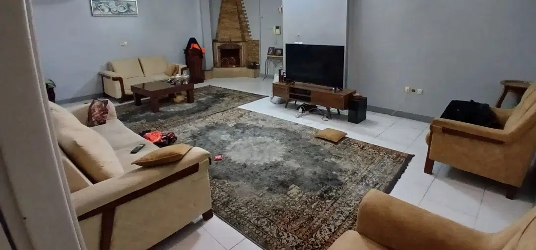 ملک فروشی