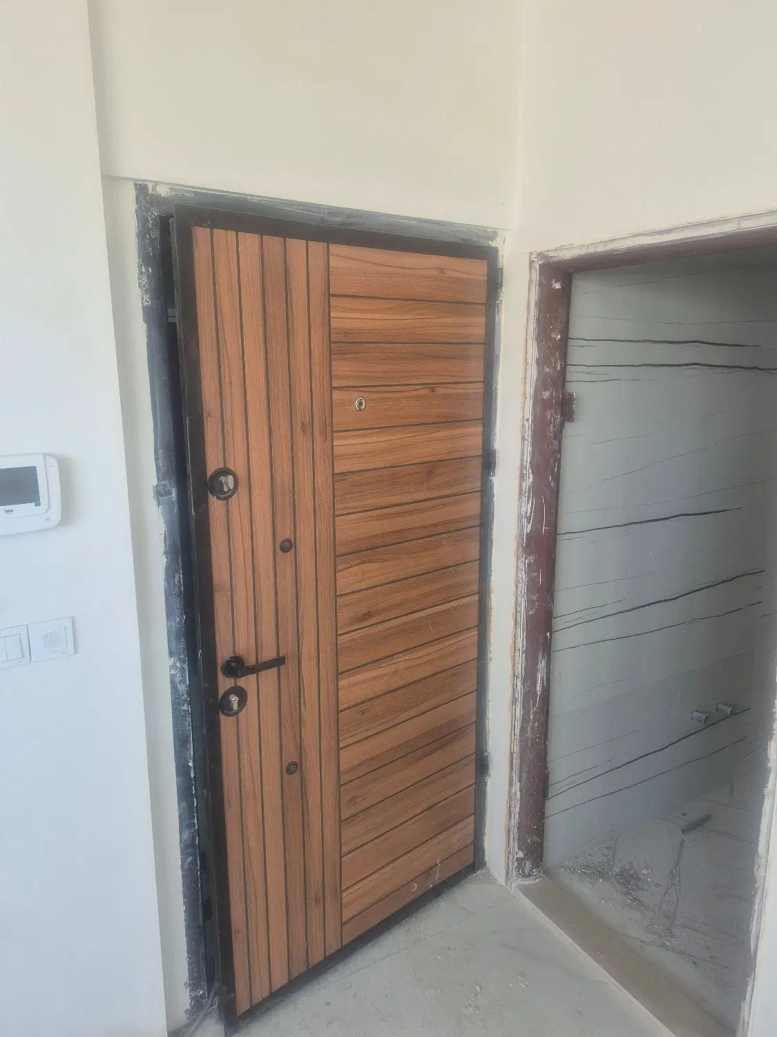 اپارتمان تک واحدی
