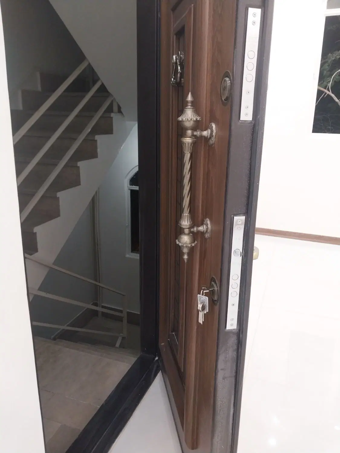 ۵۰ متر تکواحدی طبقه دوم