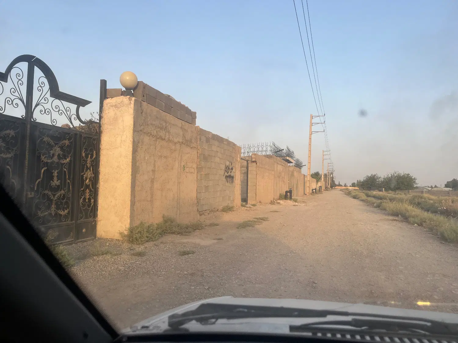 زمین چهاردیواری
