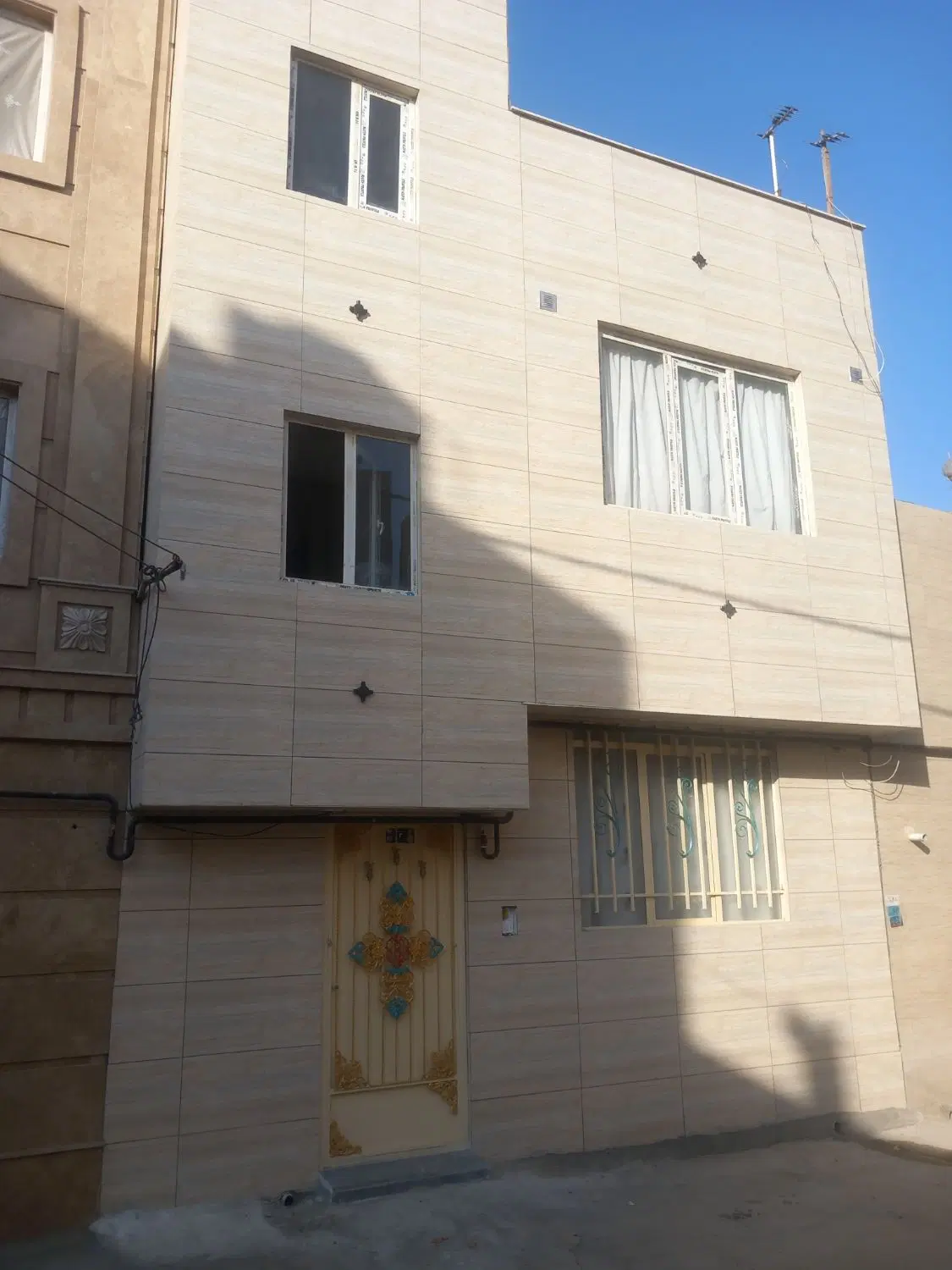 خانه نوساز تمام اسکلت تیرآهن دوبل استحکام عالی