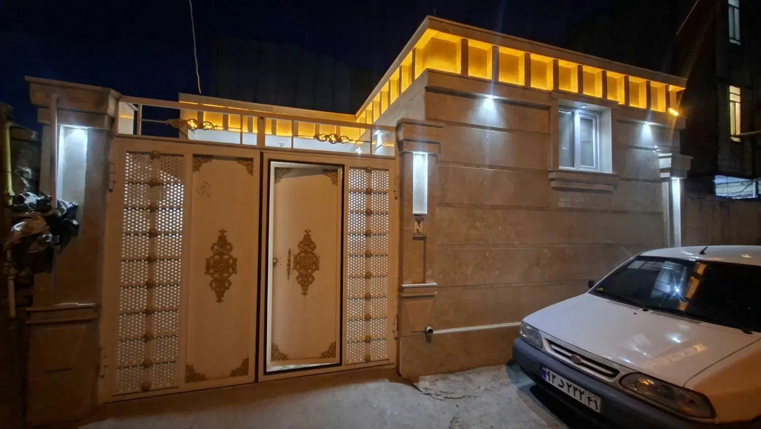 یک خانه ویلایی لاکچری درناصرالدین