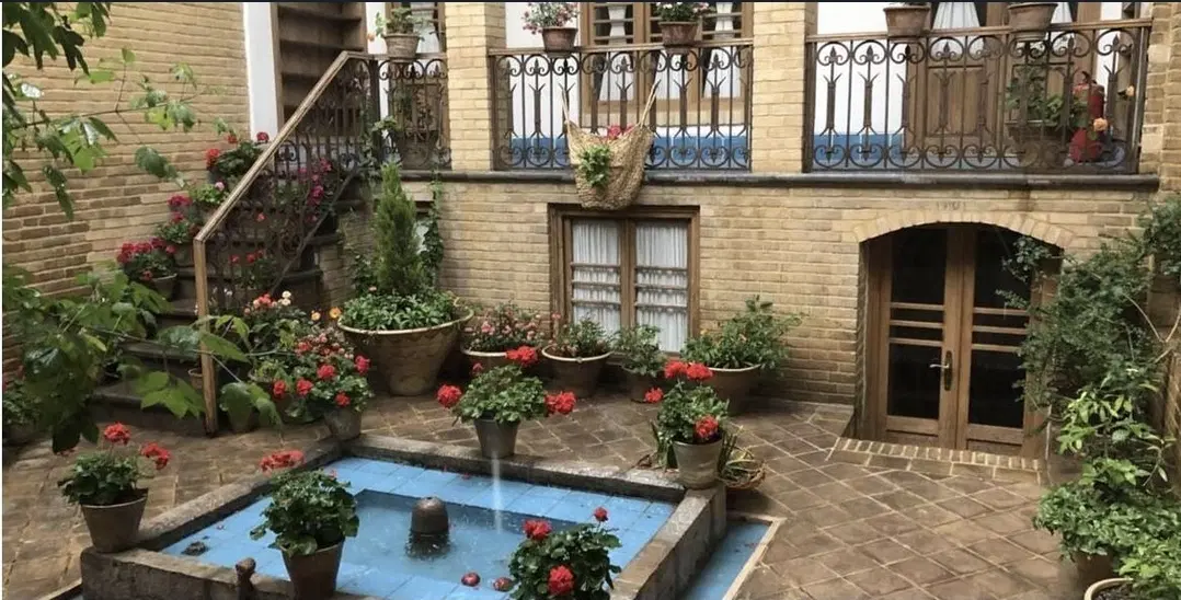 حیاط ویلایی مناسب سرمایه گذاری
