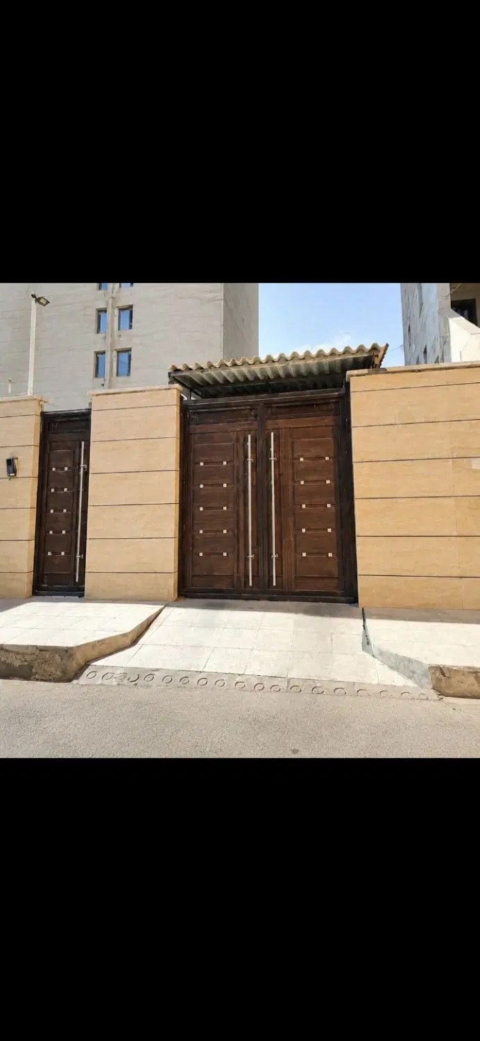 فروش فورری زمین کلنگی ۲۲۰متر بر ۱۰متر