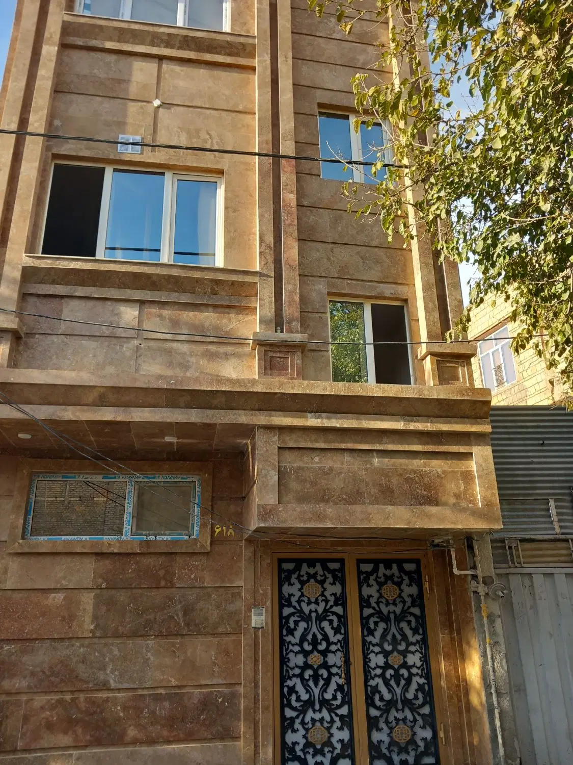 ۳ واحد ۷۵ متری شیک  و نوساز فروشی