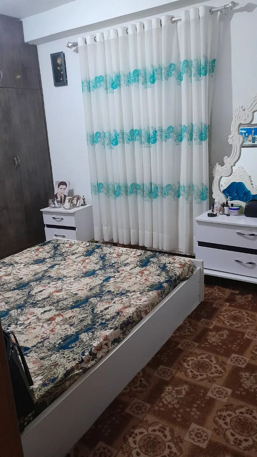 فروش آپارتمان ۱۰۰متری در بازارجمعه