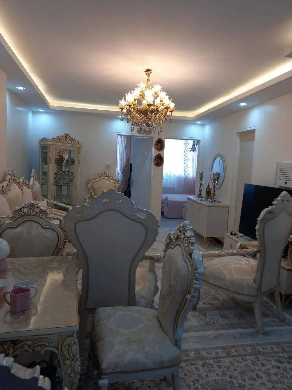 یک واحد آپارتمان فروشی