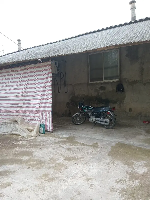 ویلا قدیمی قابل سکونت ساحلی