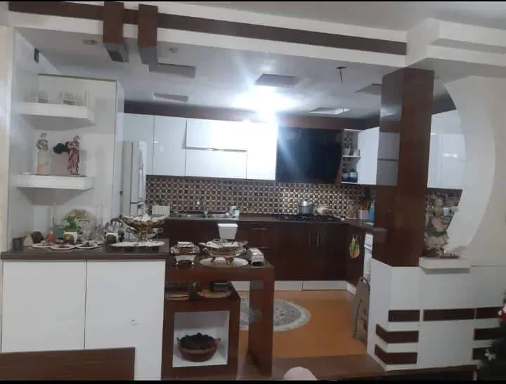 ۹۱ متر اقبال