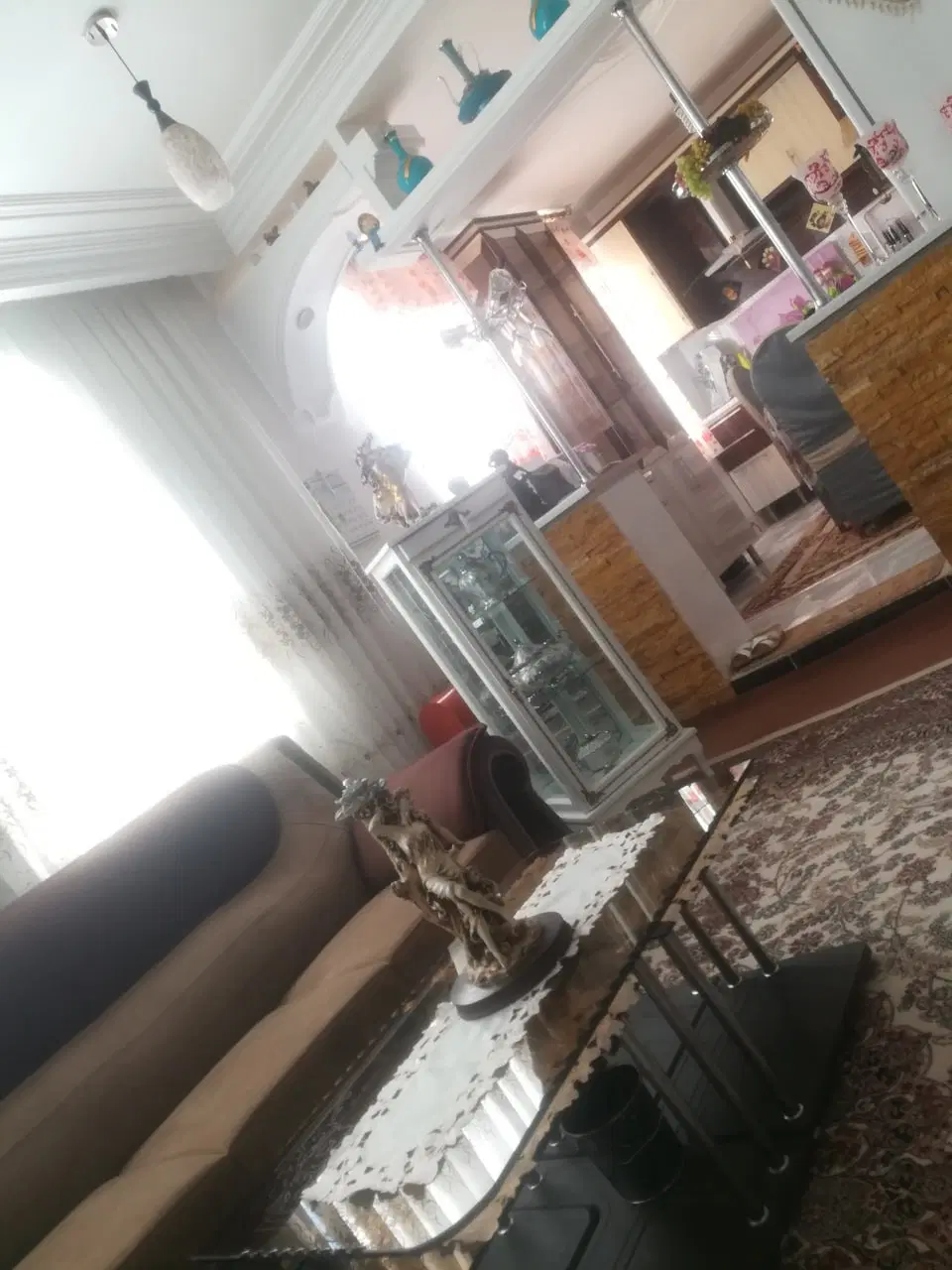 یک واحد آپارتمان اجاره ای