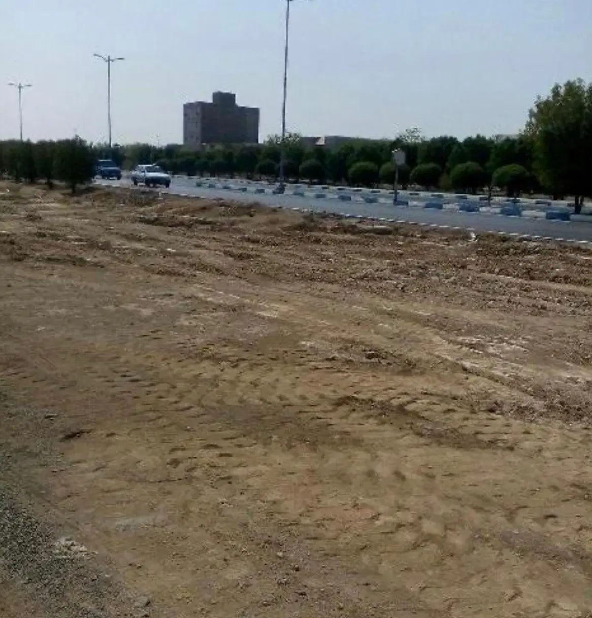 دو قطعه ۹۰ متری کنار هم بر بلوار