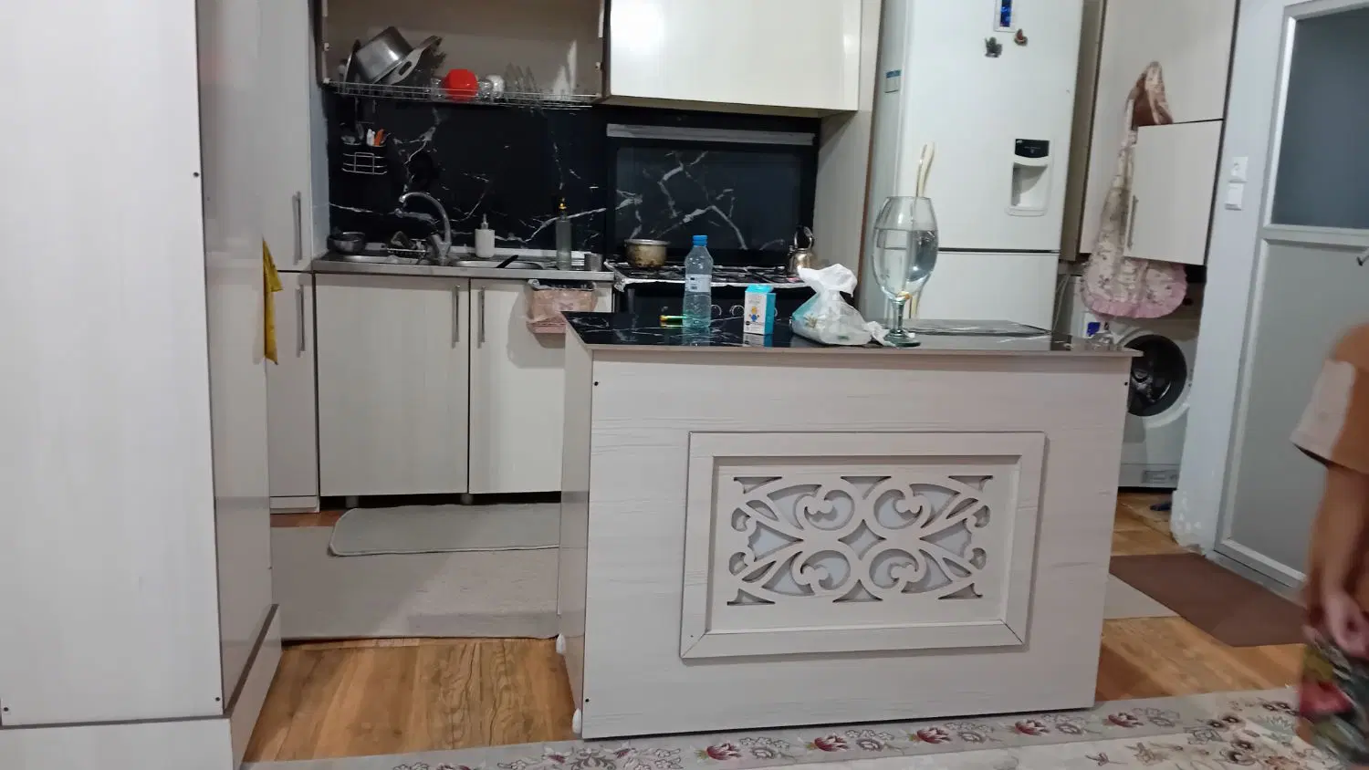 خانه اجاره ای جمهوری ۴
