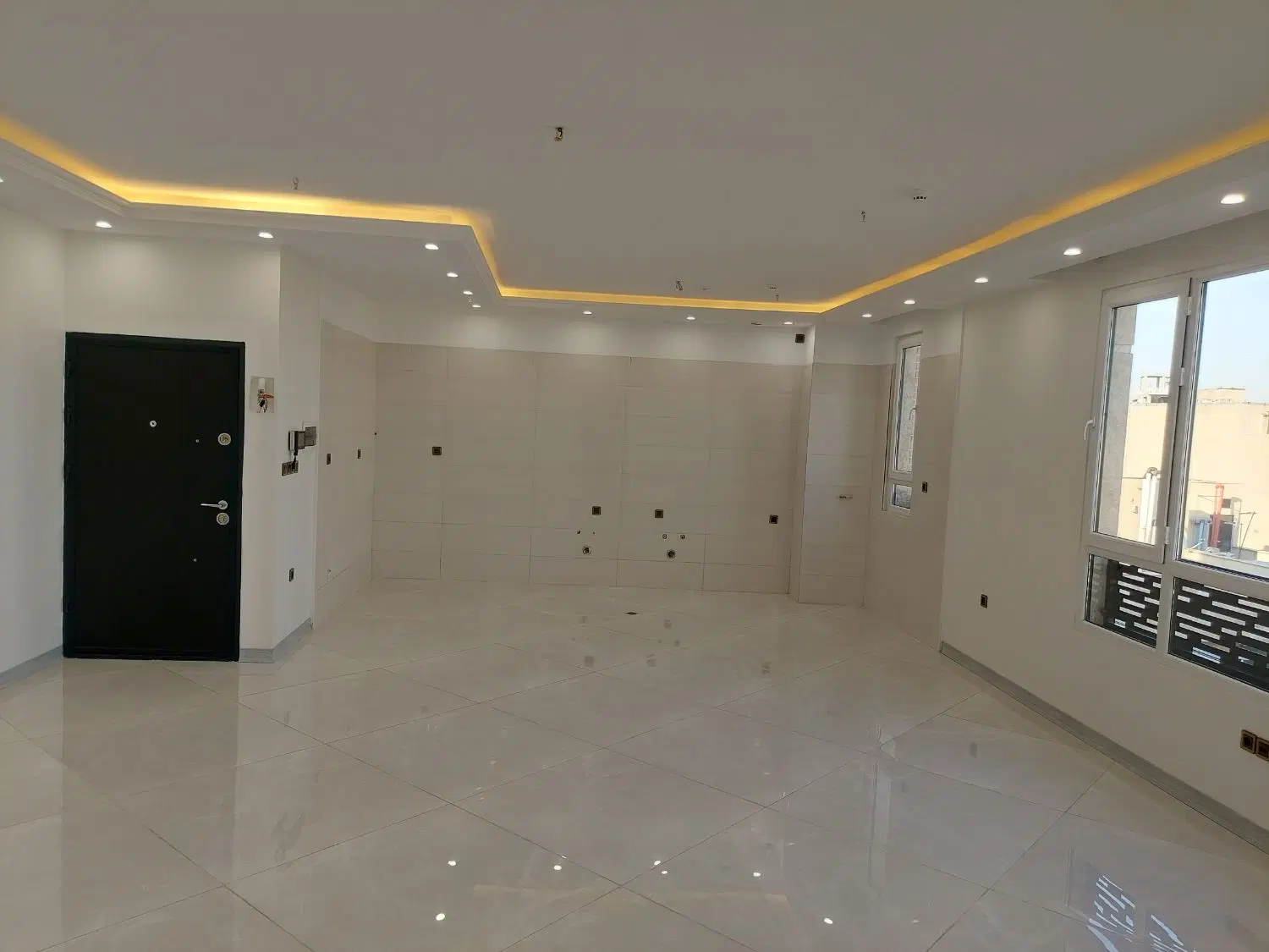 فروش اپارتمان ۳خوابه ۱۱۱متر