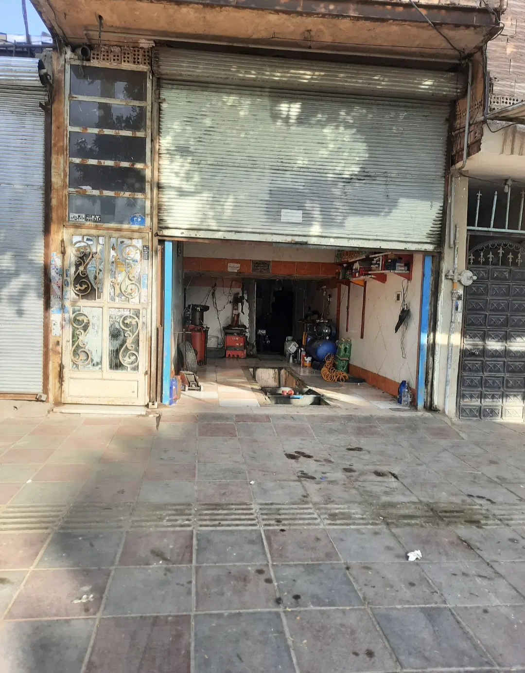 مغازه 105 متری برخیابون قیمت مناسب