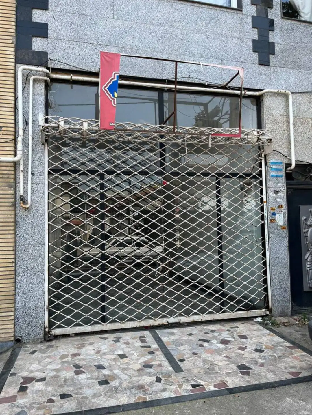 اجاره مغازه بزرگ با امکانات کامل و قیمت عالی