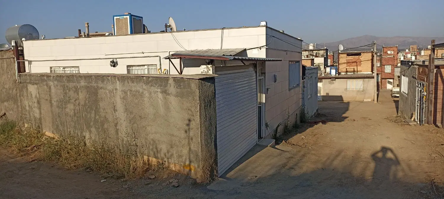 فروش خانه ساخت 1304فوق العاده لوکس بامصالح بروز