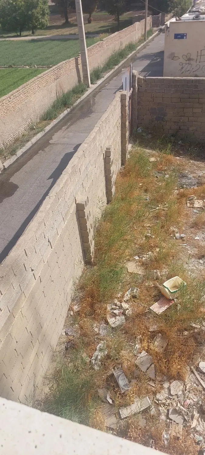 زمین چهار دیواری با سند تک برگ اق تپه