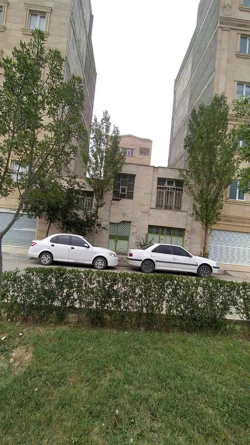 ملک ویلایی ۲۰۰متری